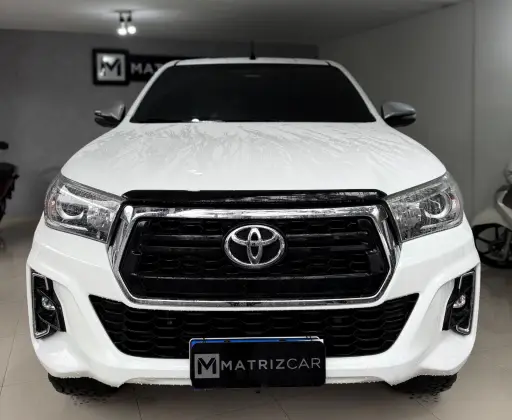 TOYOTA HILUX 2.8 SRX 4X4 CD 16V DIESEL 4P AUTOMÁTICO TOYOTA HILUX 2.8 SRX 4X4 CD 16V DIESEL 4P AUTOMÁTICO