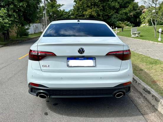 VOLKSWAGEN-JETTA-2024