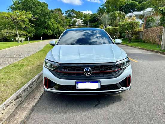 VOLKSWAGEN-JETTA-2024