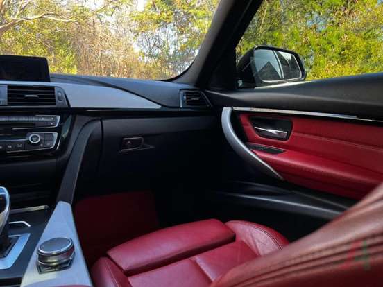 BMW-328i-2.0 M SPORT 16V ACTIVEFLEX 4P AUTOMÁTICO BMW-328i-2018
