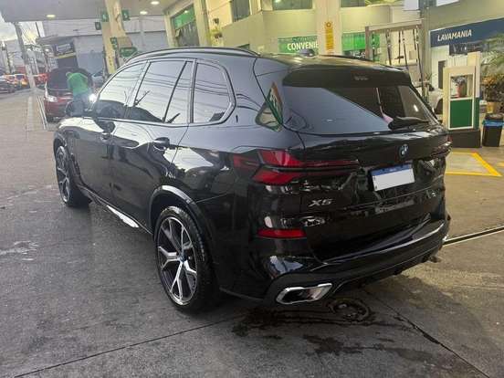 BMW-X5-2023