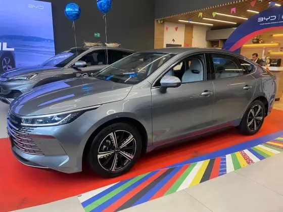 BYD KING 1.5 DM-I PHEV GS AUTOMÁTICO
