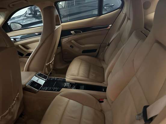 PORSCHE-PANAMERA-2013