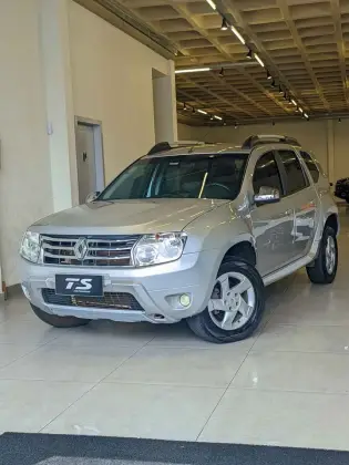 RENAULT DUSTER 2.0 DYNAMIQUE 4X2 16V FLEX 4P AUTOMÁTICO