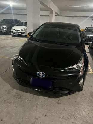 TOYOTA-PRIUS-2017