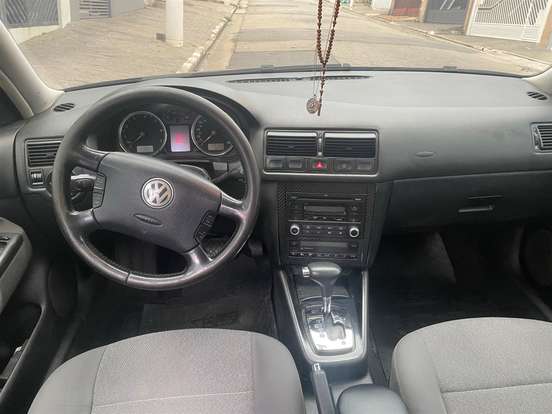 VOLKSWAGEN-GOLF-2009