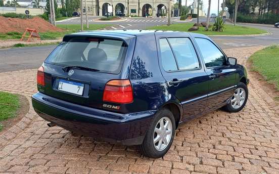 VOLKSWAGEN-GOLF-1996