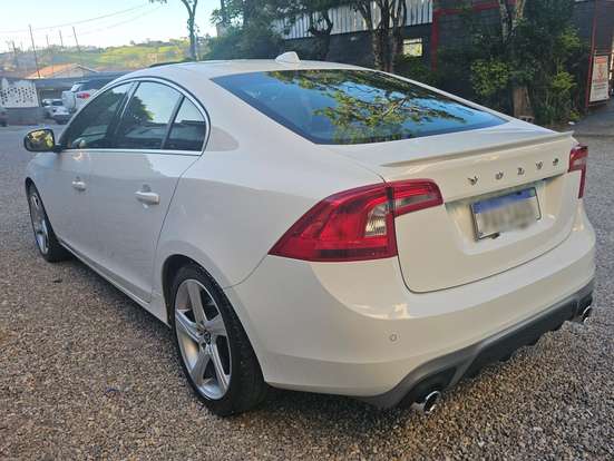 VOLVO-S60-2.0 T6 R-DESIGN GASOLINA 4P AUTOMÁTICO VOLVO-S60-2016