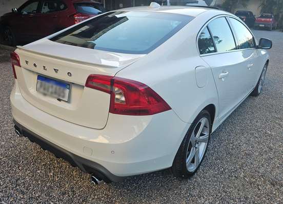VOLVO-S60-2.0 T6 R-DESIGN GASOLINA 4P AUTOMÁTICO VOLVO-S60-2016