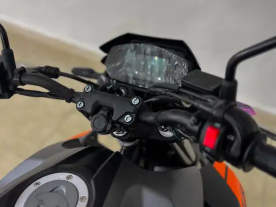 YAMAHA-FZ25 FAZER CONNECTED ABS YAMAHA-FZ25 FAZER CONNECTED ABS-2025