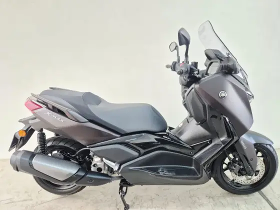 YAMAHA XMAX 300 CONNECTED ABS YAMAHA XMAX 300 CONNECTED ABS