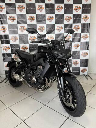 YAMAHA MT-09 