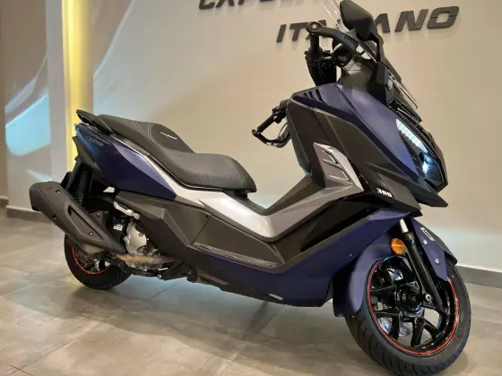 DAFRA CRUISYM 300 