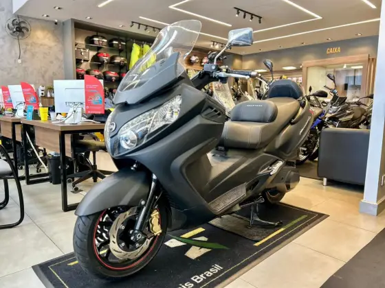 DAFRA MAXSYM 400i 