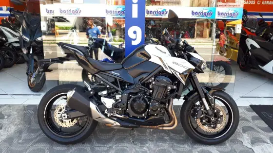 KAWASAKI Z900 