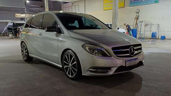 MERCEDES-BENZ-B 200-2012