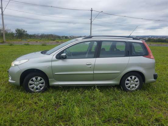 PEUGEOT-207-2010
