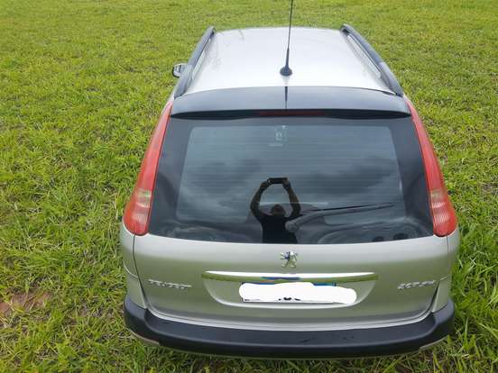 PEUGEOT-207-1.4 XR S SW 8V FLEX 4P MANUAL PEUGEOT-207-2010