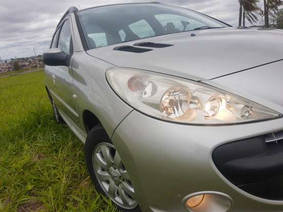 PEUGEOT-207-1.4 XR S SW 8V FLEX 4P MANUAL PEUGEOT-207-2010