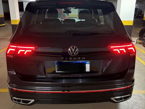 VOLKSWAGEN-TIGUAN-2.0 300 TSI GASOLINA ALLSPACE R-LINE AUTOMÁTICO VOLKSWAGEN-TIGUAN-2024