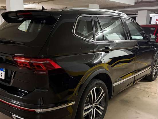 VOLKSWAGEN-TIGUAN-2.0 300 TSI GASOLINA ALLSPACE R-LINE AUTOMÁTICO VOLKSWAGEN-TIGUAN-2024