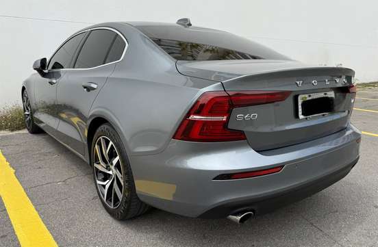 VOLVO-S60-2019