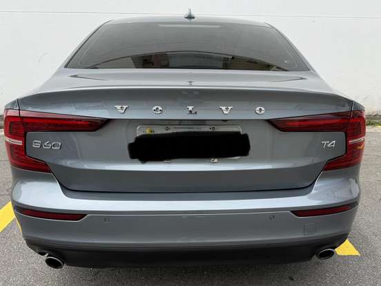 VOLVO-S60-2.0 T4 MOMENTUM GASOLINA 4P AUTOMÁTICO VOLVO-S60-2019