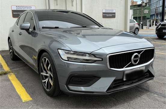 VOLVO-S60-2.0 T4 MOMENTUM GASOLINA 4P AUTOMÁTICO VOLVO-S60-2019