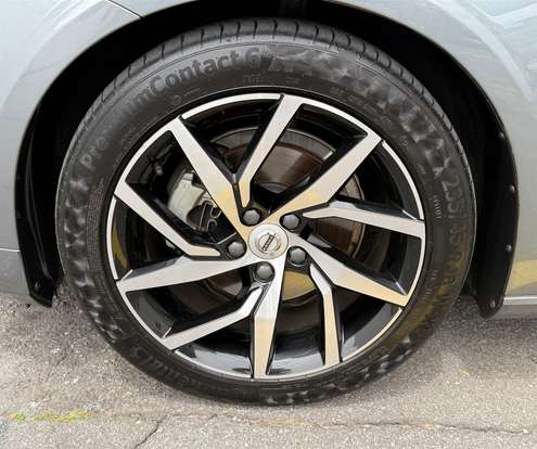 VOLVO-S60-2019
