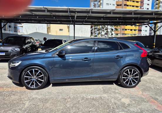 VOLVO-V40-2.0 T4 MOMENTUM GASOLINA 4P AUTOMÁTICO VOLVO-V40-2018