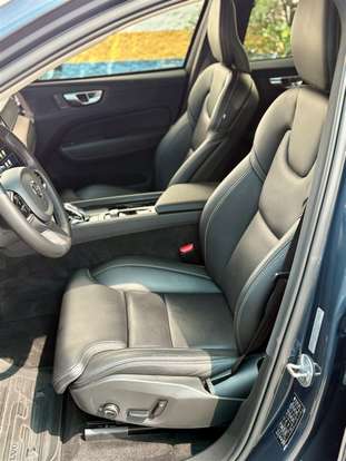 VOLVO-XC60-2022