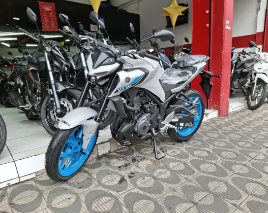 YAMAHA MT-03 CONNECTED ABS 