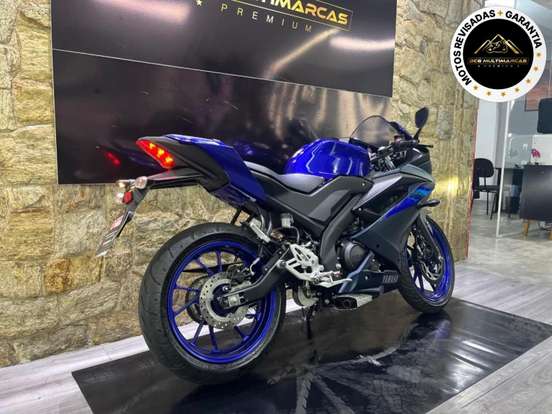 YAMAHA-YZF R15-2025