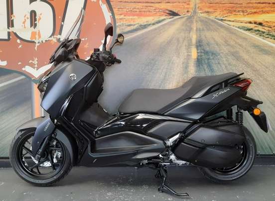 YAMAHA-XMAX 250 CONNECTED ABS-2025