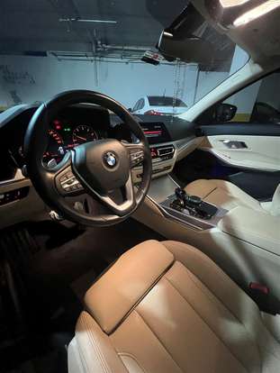BMW-320i-2019