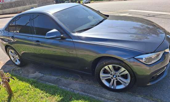 BMW-320i-2015