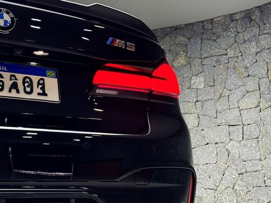 BMW-M5-4.4 V8 TWIN POWER M XDRIVE STEPTRONIC BMW-M5-2018