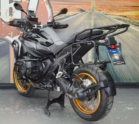 BMW-R 1300 GS TRIPLE BLACK-2024