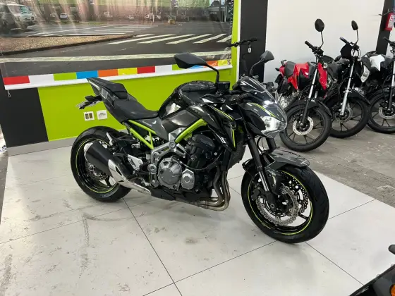KAWASAKI Z900 