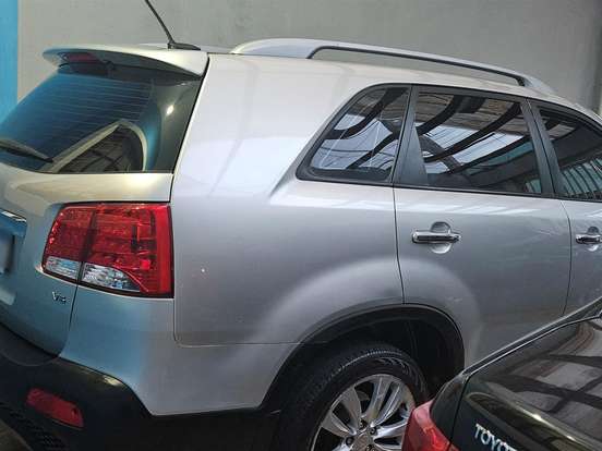 KIA-SORENTO-3.5 V6 GASOLINA EX 7L AUTOMATICO KIA-SORENTO-2012