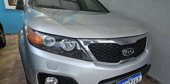 KIA-SORENTO-2012