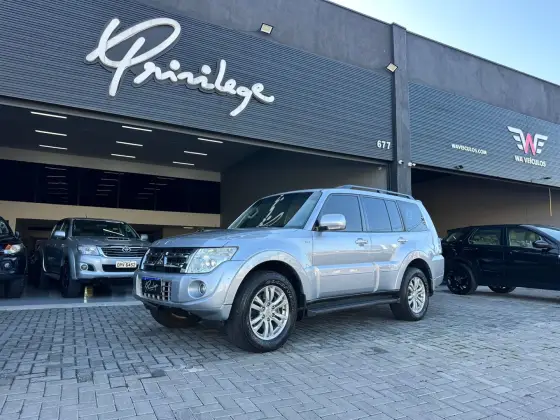 MITSUBISHI PAJERO FULL 3.2 HPE 4X4 16V TURBO INTERCOOLER DIESEL 4P AUTOMÁTICO