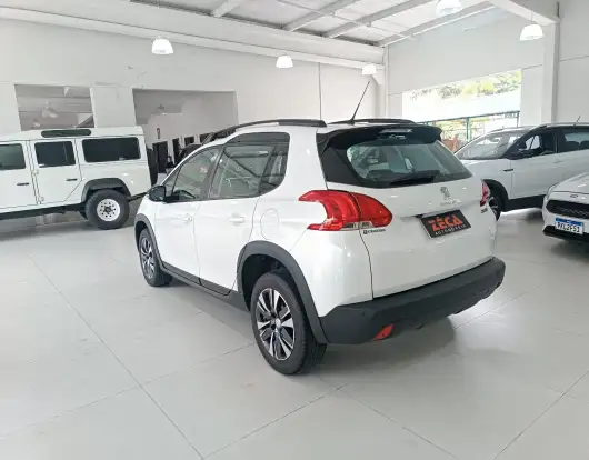 PEUGEOT-2008-2020