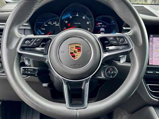 PORSCHE-MACAN-2.0 16V GASOLINA 4P AUTOMÁTICO PORSCHE-MACAN-2019