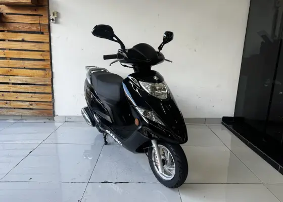 SUZUKI BURGMAN 125 AUTOMATIC SUZUKI BURGMAN 125 AUTOMATIC