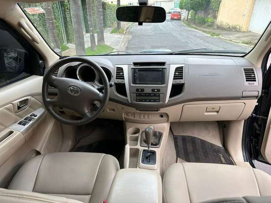 TOYOTA-HILUX SW4-2008
