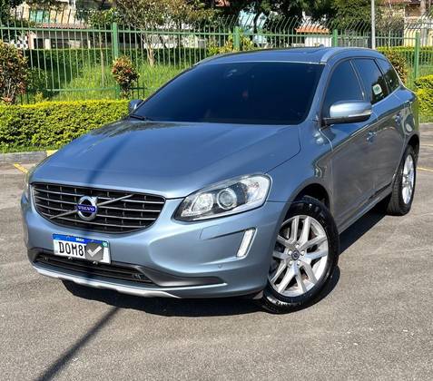 VOLVO XC60 2.0 T5 MOMENTUM GASOLINA 4P AUTOMÁTICO
