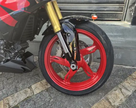 BMW-G 310 R-2024