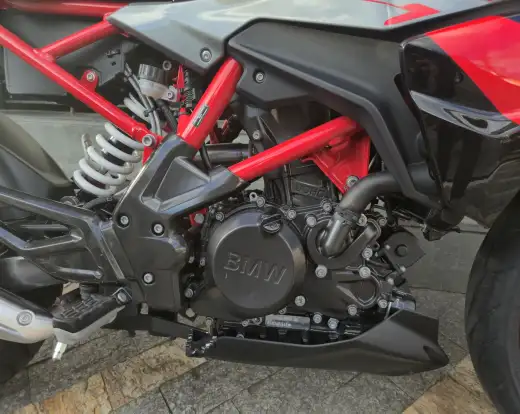 BMW-G 310 R-2024