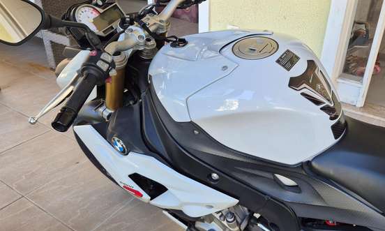 BMW-S 1000 R BMW-S 1000 R-2016